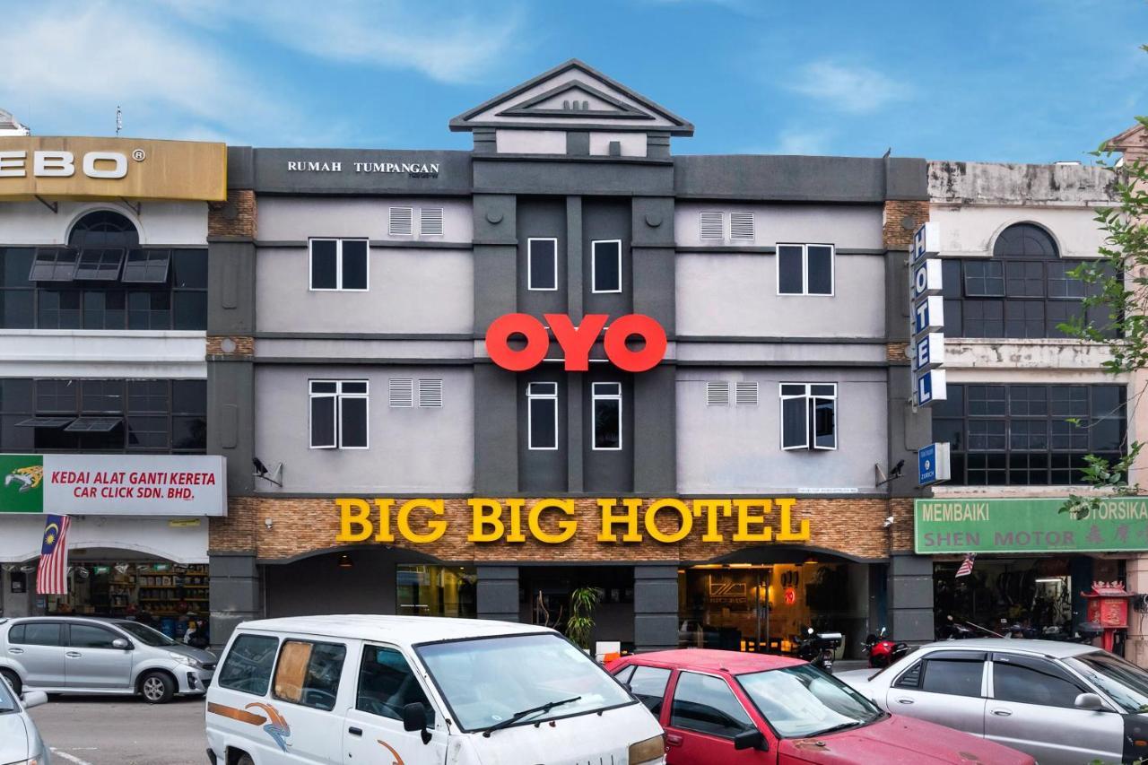 Oyo 89355 Big Big Hotel Джохор-Бару Екстер'єр фото